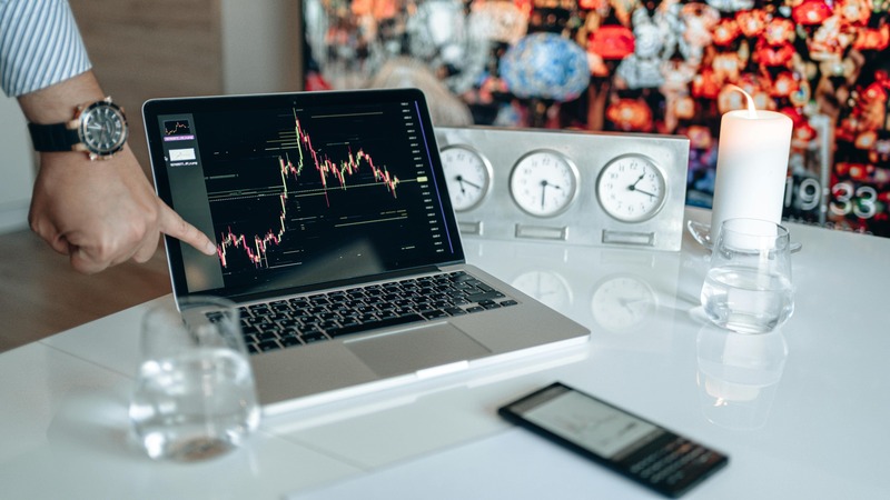 ETH BTC ratio chart showing relative strength between Ethereum and Bitcoin